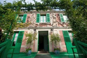 Claude Monet'nin yeşil panjurlu evi
