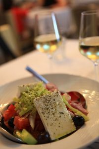 Greek Salatası, Yunanistan