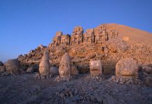 İkibin Yıldır Güneşi Selamlayan Tanrılar: Nemrut Dağı