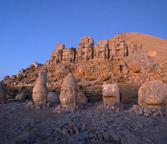 İkibin Yıldır Güneşi Selamlayan Tanrılar: Nemrut Dağı