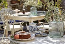 Urla ve Bir Kitaptan Hayat Bulan Mitera 1905