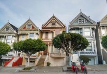 Golden Gate Köprüsü ve Painted Ladies Evleri ile San Francisco