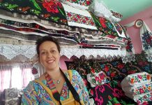 Ocna Şugatag Köyünde Yerel Pazar ve Sarbi Köyünde Bir Maramureş Evi